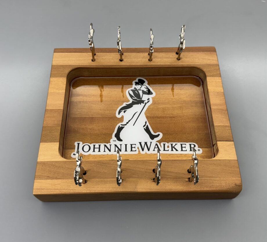 Petisqueira marchetada Jhonnie Walker